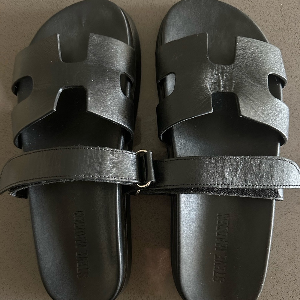 Black Slide Sandals - Steve Madden - MAYVEN BLACK LEATHER size 8.5